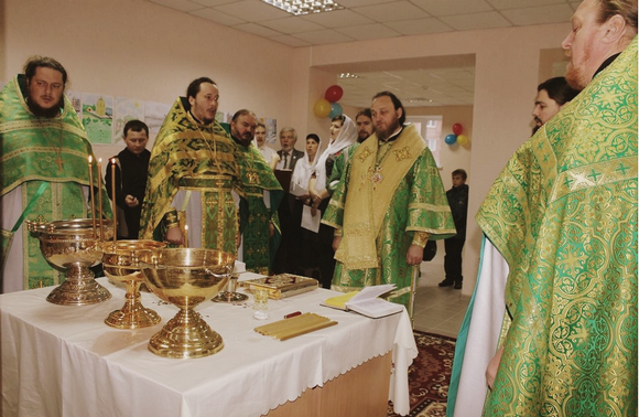 9 ноября в г. Алчевске открыли Православный Учебно-Просветительский Центр Молодёжи